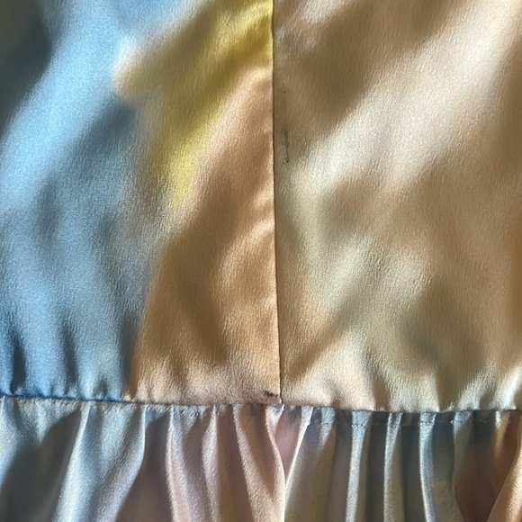 ML Monique Lhuillier- Size 12 GUC
SATIN CHARMEUSE PLEATED MAXI DRESS IN BLUE - Picture 7 of 7